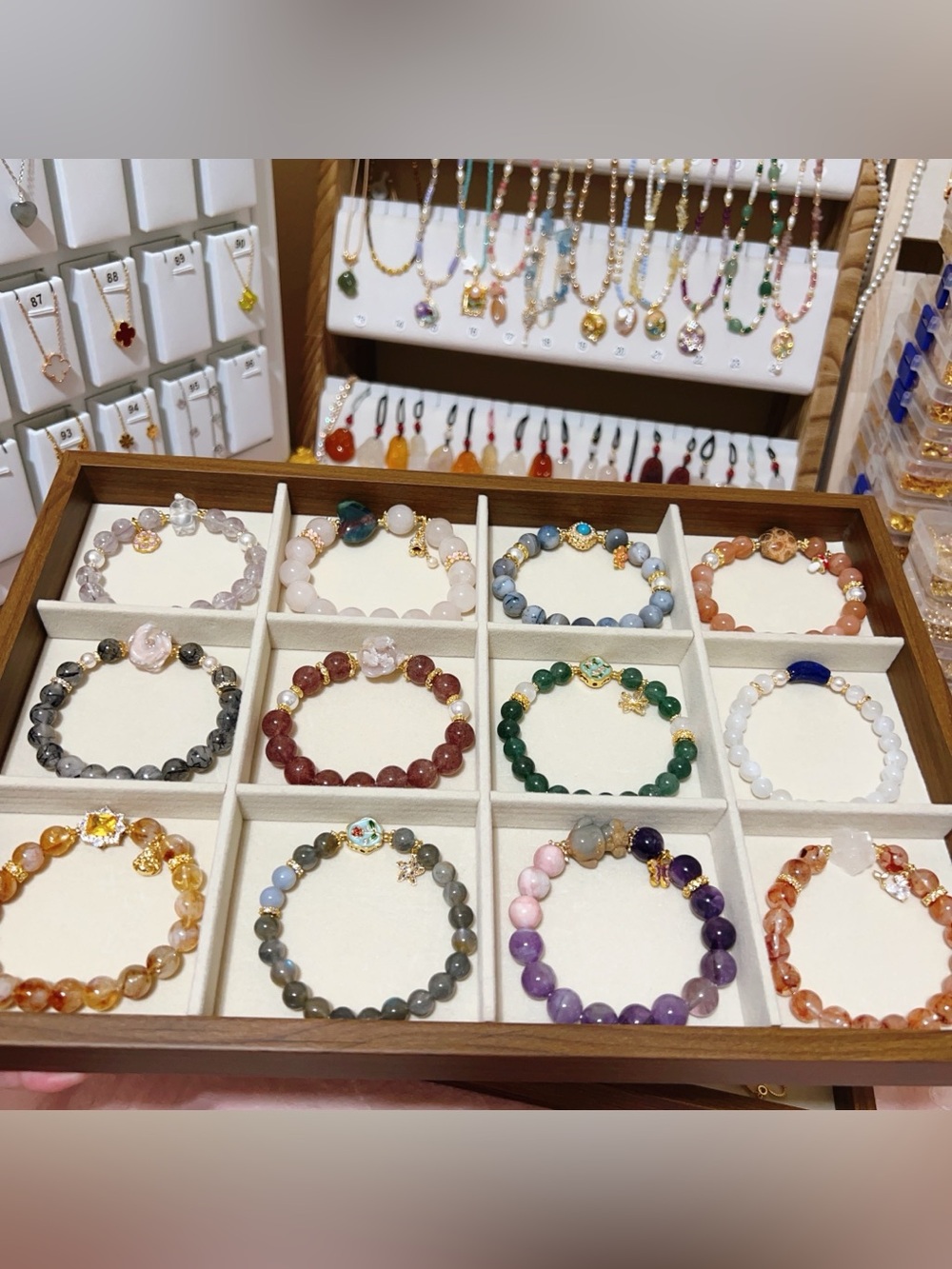 （06-10）Handmade bracelets for live show